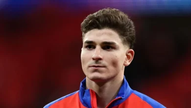 صورة ليفربول يستهدف التعاقد مع جوليان ألفاريز