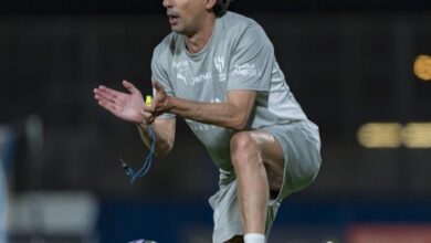 صورة إنزاجي يحسم الجدل حول مفاوضات الهلال مع كينج