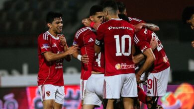 صورة الأهلي يغلق الباب أمام رحيل مسمار الوسط ويؤجل مناقشة العروض الخليجية