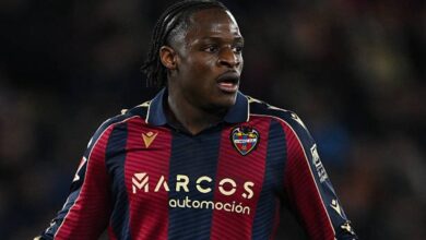 صورة برشلونة يحسم موقفه النهائي من التعاقد مع إيتا إيونج