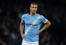 صورة جوارديولا يحسم موقفه بشأن رحيل ناثان أكي