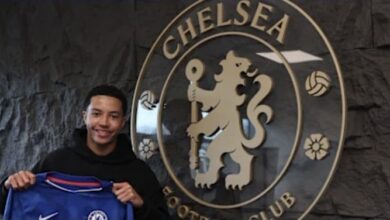 صورة رسمياً.. تشيلسي يتعاقد مع “يسا ألاو” من شيفيلد وينزداي حتي عام 2028