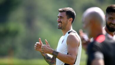 صورة رومانيولي يقترب من السد القطري