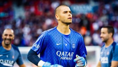 صورة صراع الحراسة يشتعل في باريس.. رسالة إنريكي تضع شوفالييه تحت الضغط