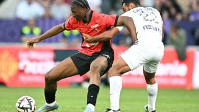 صورة صراع محتدم بين مانشستر يونايتد والهلال على محمد قادر ميتي