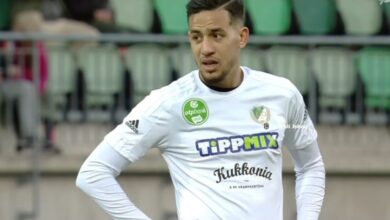 صورة كواليس مفاوضات الأهلي لضم “هداف الدوري المجري”.. هل يرتدي بن بوعلي القميص الأحمر؟