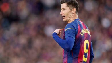صورة ليفاندوفسكي يقترب من معادلة رقم ميسي التاريخي في دوري الأبطال
