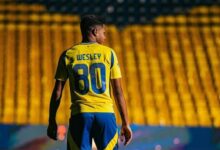 صورة مدرب سوسيداد يُفصح عن موقفه بشأن ويسلي