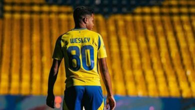 صورة مدرب سوسيداد يُفصح عن موقفه بشأن ويسلي