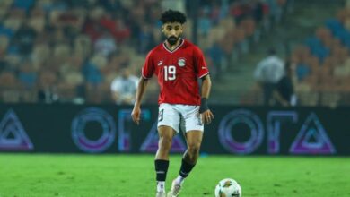 صورة مروان عطية يثير الجدل بإشارة “الأموال” ضد الحكم عقب وداع حلم النهائي الأفريقي