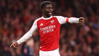 صورة آرسنال يتوصل لاتفاق مع ساكا لتمديد عقده