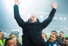 صورة آيندهوفن يعلن تمديد عقد المدرب بيتر بوس حتى 2028