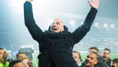 صورة آيندهوفن يعلن تمديد عقد المدرب بيتر بوس حتى 2028