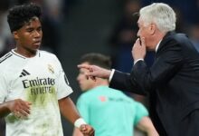 صورة أنشيلوتي يراقب إندريك بعد إعارته إلى ليون