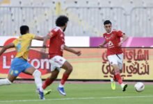 صورة الأهلي يضرب الإسماعيلي بثنائية في الدوري المصري