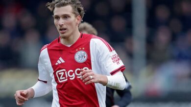 صورة برشلونة يراقب نجم أياكس الشاب