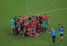 صورة حارس المغرب يُشعل الصراع بين أندية الدوري الإنجليزي