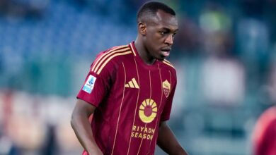 صورة حقيقة العروض الإنجليزية.. مدرب إيفرتون يرد على أنباء ضم سعود عبد الحميد