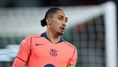 صورة رافينيا يواصل غيابه عن تدريبات برشلونة