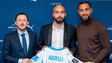 صورة رسميًا .. مارسيليا يضم الجزائري حماد عبدلي