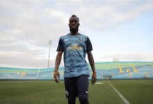 صورة رسميًا..أهلي طرابلس يتعاقد مع بلاتي توريه نجم بيراميدز