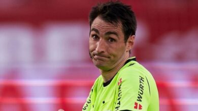 صورة كل ما تريد معرفته عن حكم مباراة كلاسيكو الهلال والاتحاد