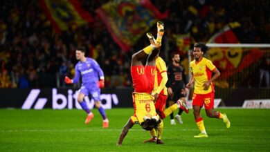 صورة لانس يهزم رين بثلاثية ويعتلي صدارة الدوري في يوم تألق ماكسيمين