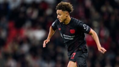 صورة مدرب ليفركوزن يوضح سبب استبعاد إلياس بن صغير